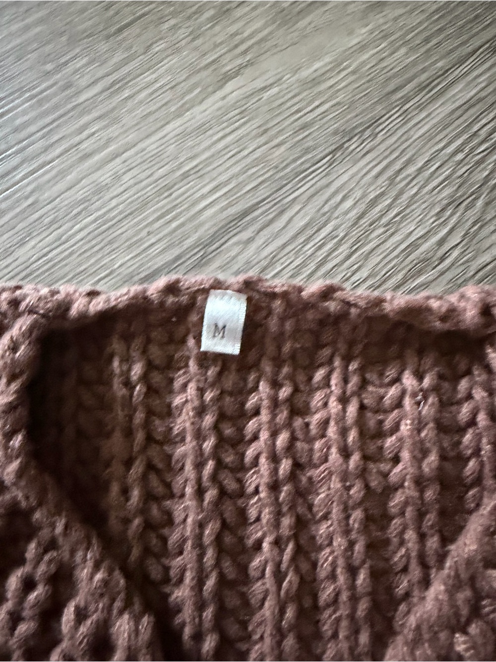 Chunky Knit Sleeveless Cardigan Vest in Mauve - Picture 2 of 2